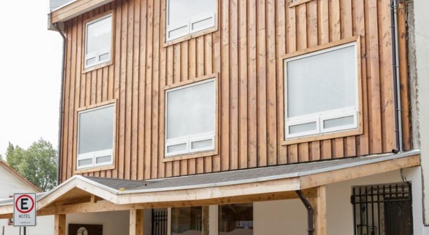 Huellas y Senderos Hotel — Hotel in Coyhaique