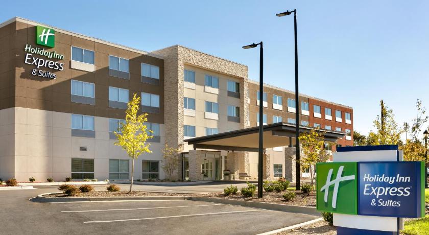 Holiday Inn Express & Suites Salisbury photo
