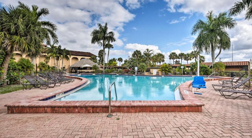 Vibrant Naples Studio with Pool Access and Porch! photo