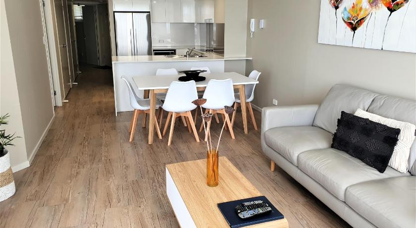 Kirra Beach Apartments