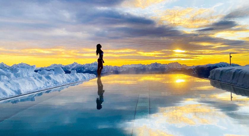 Alpinhotel Pacheiner — Hotel in Treffen Am Ossiacher See