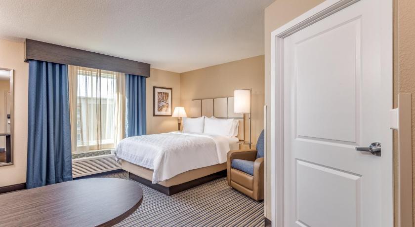 Candlewood Suites Eau Claire I-94