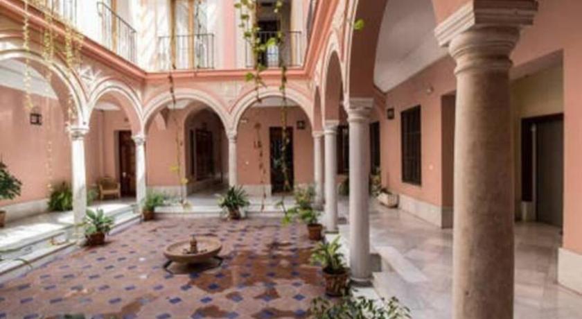 Goyeneta Central Deluxe Palace - main image