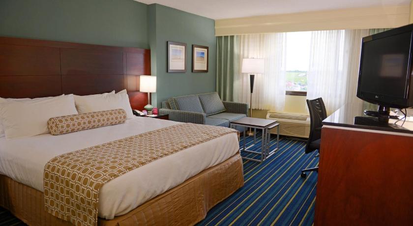 Crowne Plaza Hotel Virginia Beach-Norfolk