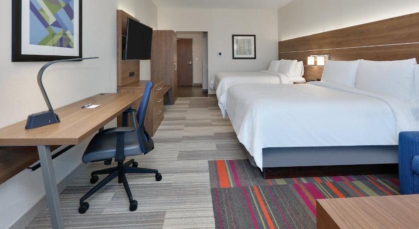 Holiday Inn Express & Suites Plano East