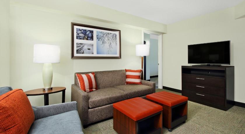 Staybridge Suites Tysons - McLean