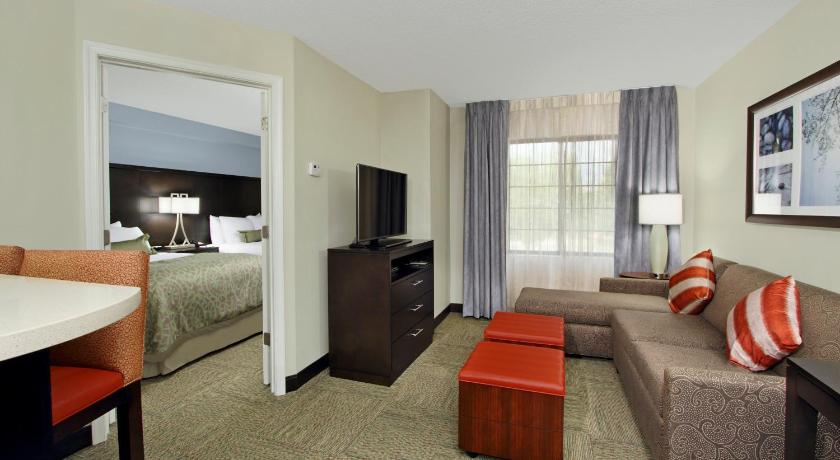 Staybridge Suites Tysons - McLean