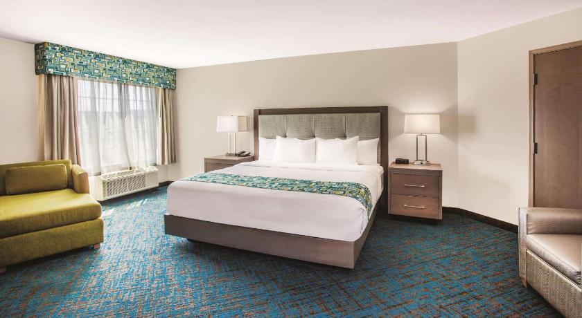 La Quinta Inn & Suites by Wyndham St. Paul-Woodbury