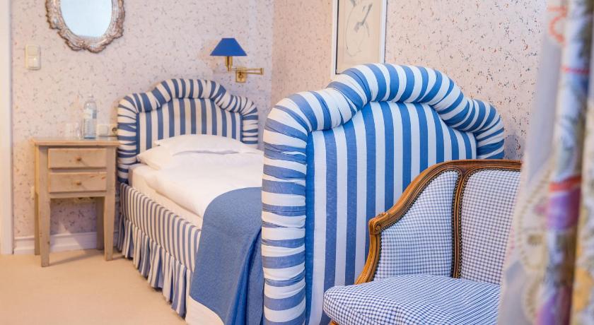 Hotel Edelweiss photo