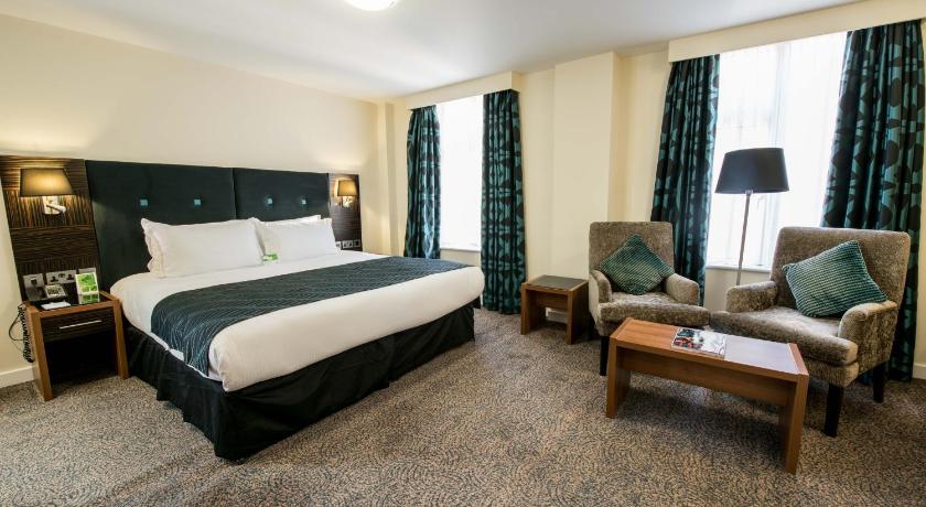 Image of One-Bedroom Suite with Kitchenette 0