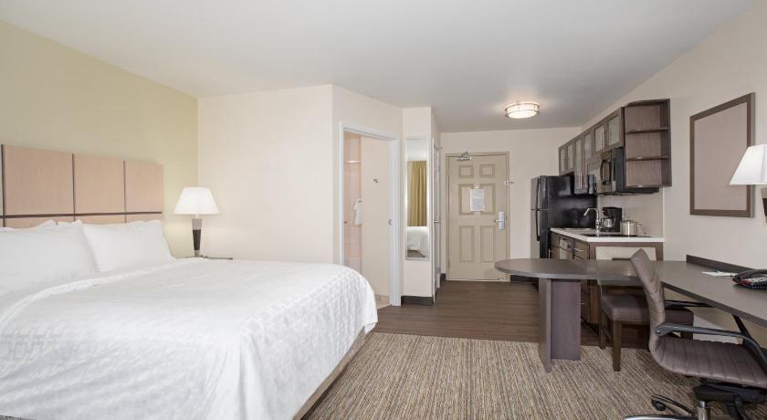 Candlewood Suites Cheyenne