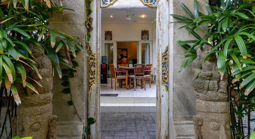 Villa Mari Camplung Tanduk Seminyak — Hotel in Bali