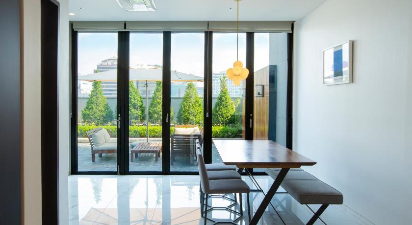 水原 Hotel Arte 3星级 酒店 泳池