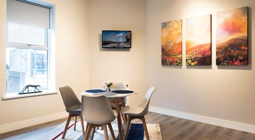 Blue Door Apartments - image 6