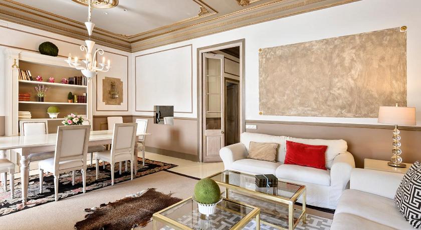 HoHomes - Centric Design Apartment photo