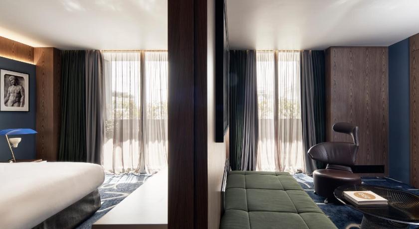 Image of Executive Suite 0