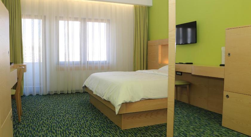 Hotel International Prishtina & Spa photo