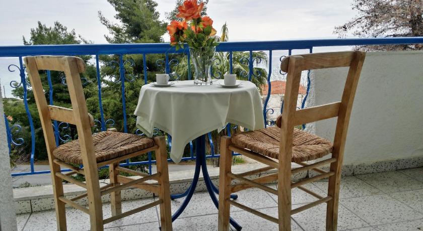 Roditsa Patritsia Apartments photo
