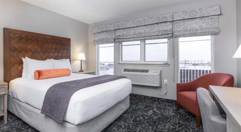Image of Queen Room 3