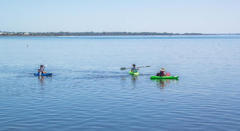 Twin Waters Caravan Park photo