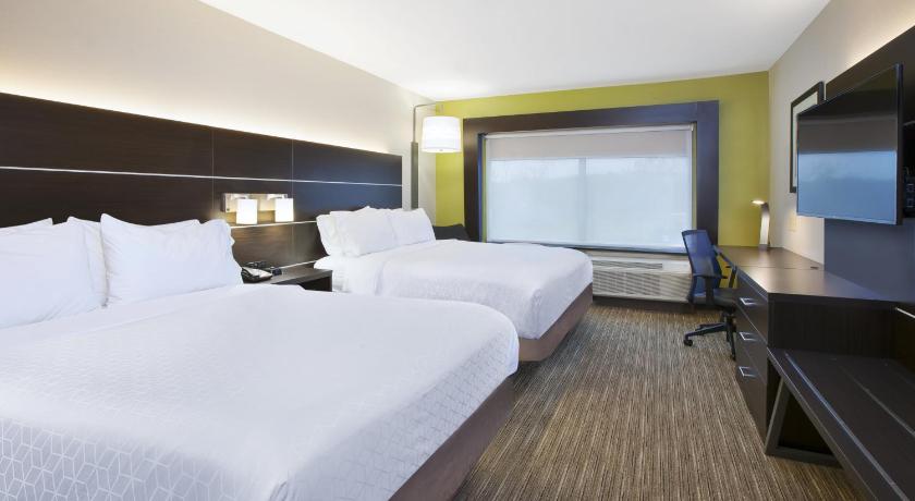 Holiday Inn Express & Suites Parkersburg East