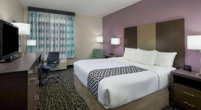 La Quinta Inn & Suites by Wyndham Snellville-Stone Mountain