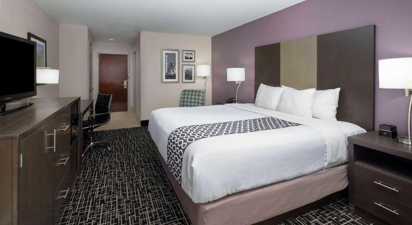 La Quinta Inn & Suites by Wyndham Snellville-Stone Mountain