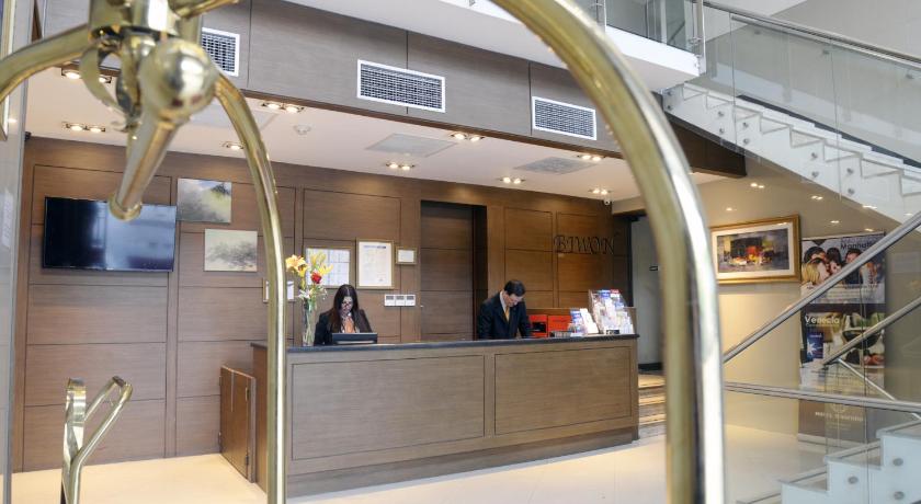Hotel Stanford photo