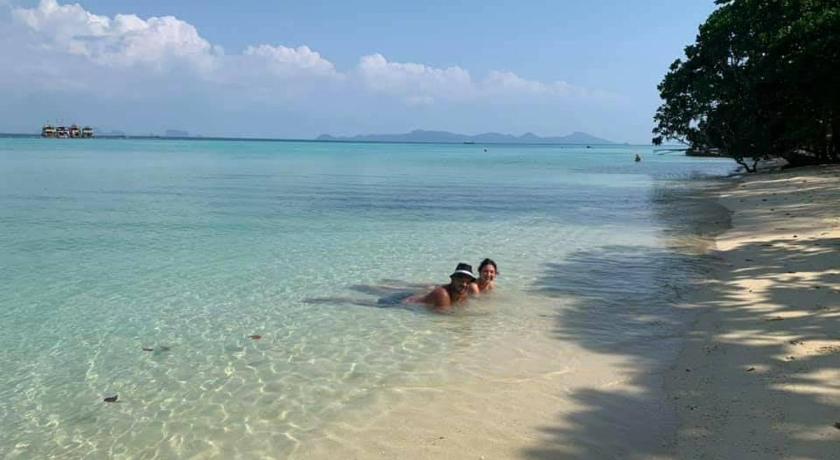 Image of Beachfront Breeze 10