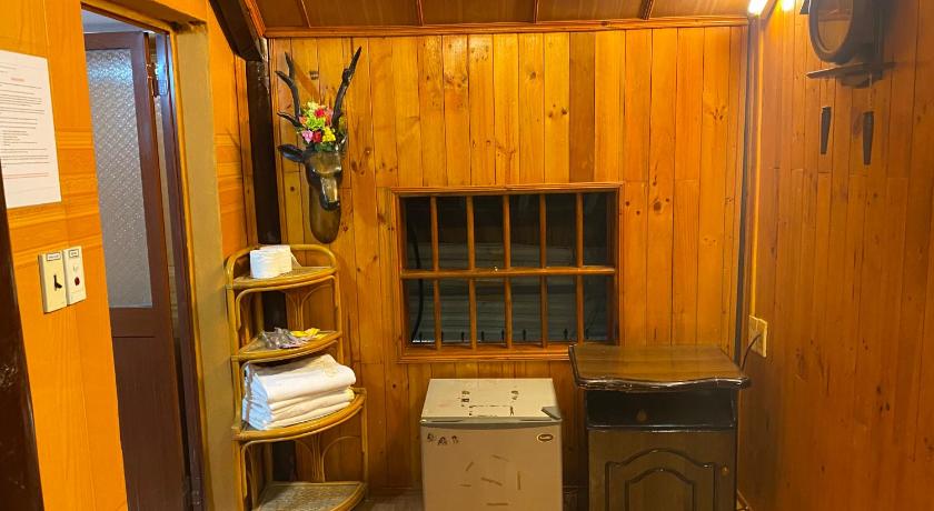 Image of Quadruple Room with Private Bathroom 8