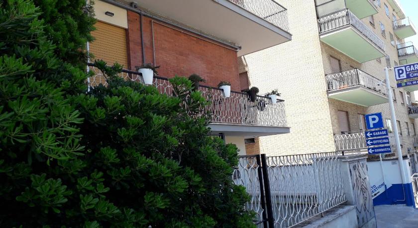 로마 Interno 1 Ciampino Roma Luxury Apartment con balcone 4성급 게스트하우스 전망