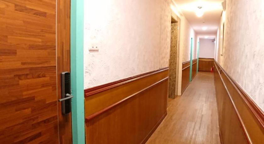 DongNing Atlas Hotel - image 16