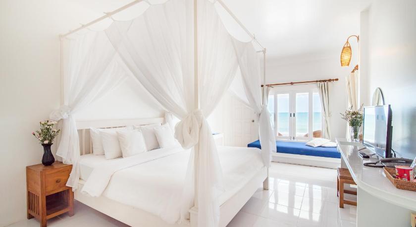 Image of 1-Bedroom Beachfront Suite 0