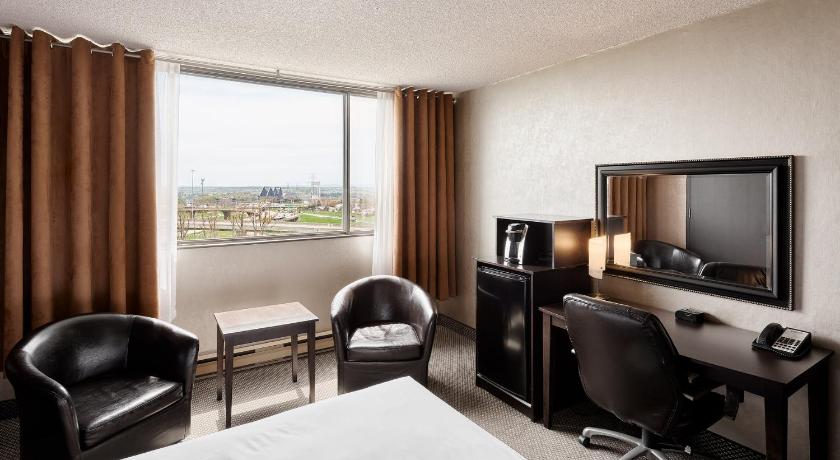 Travelodge Hotel & Convention Center by Wyndham Quebec City