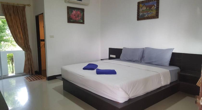 Image of Standard King Bed 7