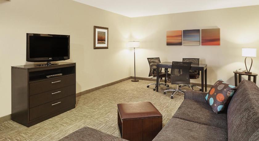 Staybridge Suites Glenview