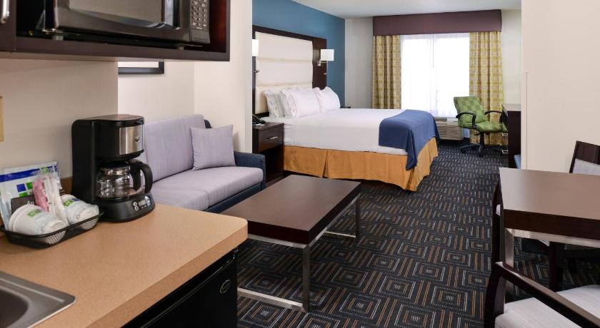 Holiday Inn Express Hotel & Suites Bessemer