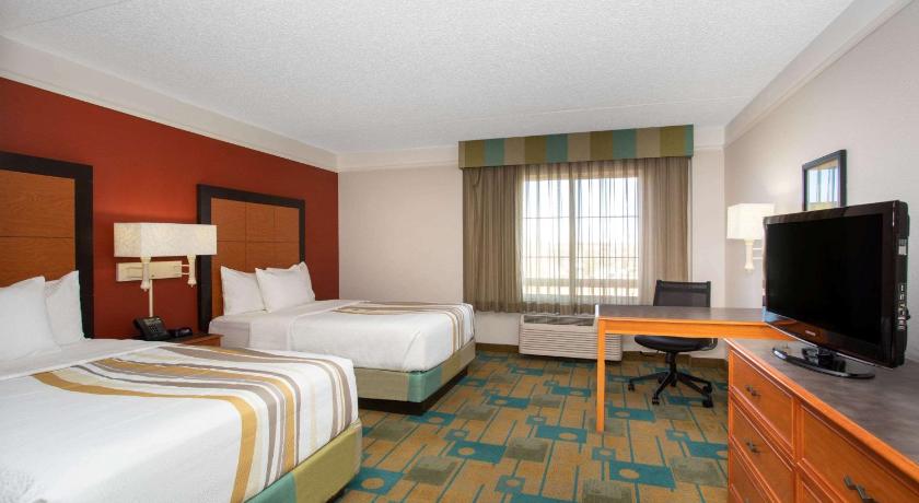 La Quinta Inn & Suites by Wyndham Denver Southwest Lakewood