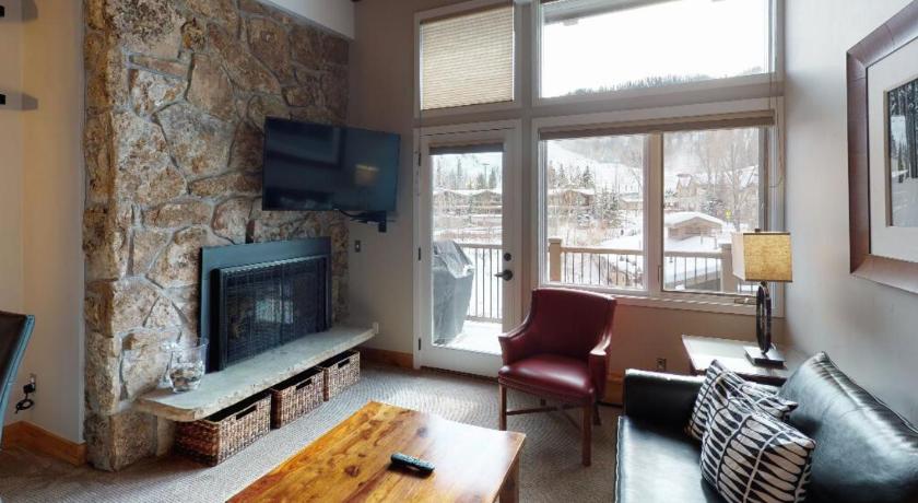 Manor Vail Lodge photo
