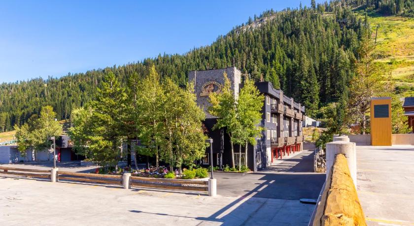 Red Wolf Lodge At Squaw Valley