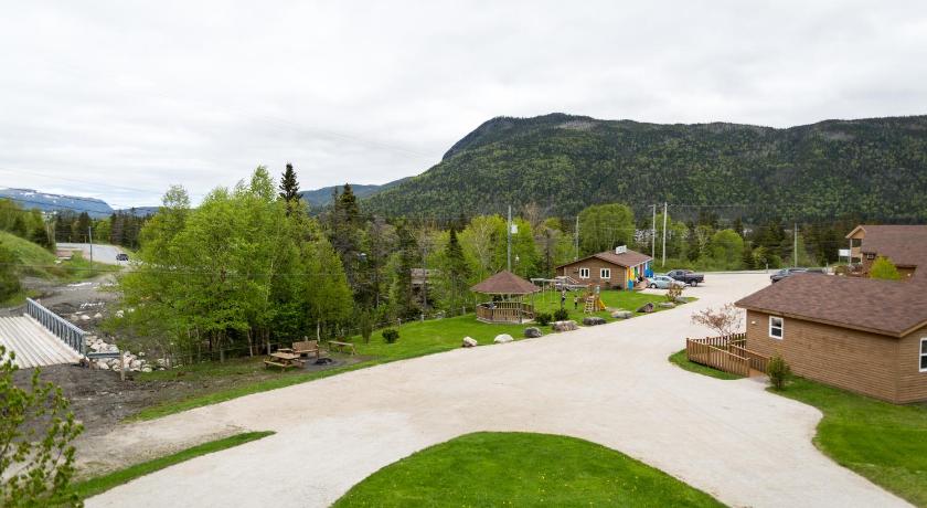Middle Brook Cottages & Chalets