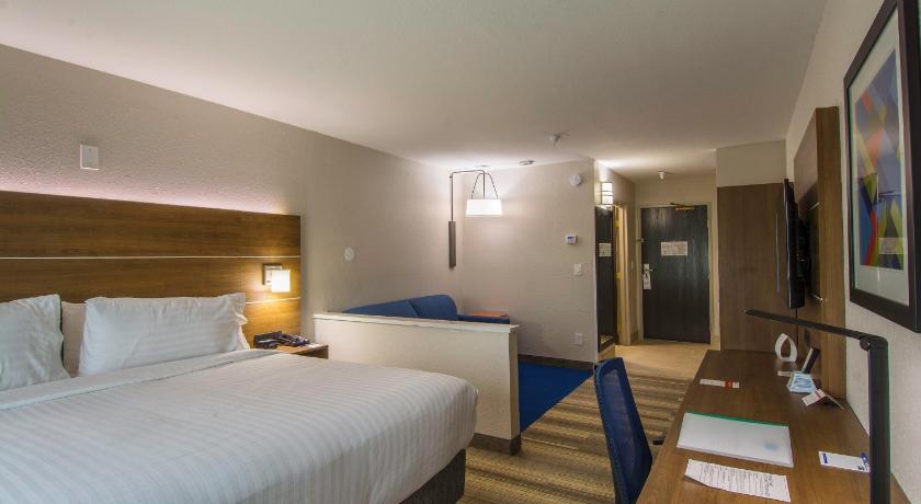 Holiday Inn Express Naples South - I-75