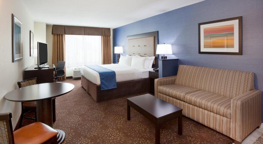 Holiday Inn Express & Suites Davenport North