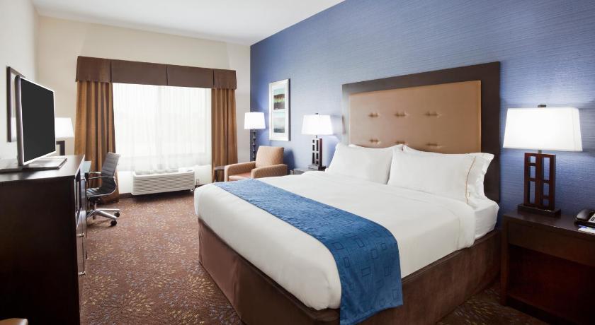 Holiday Inn Express & Suites Davenport North