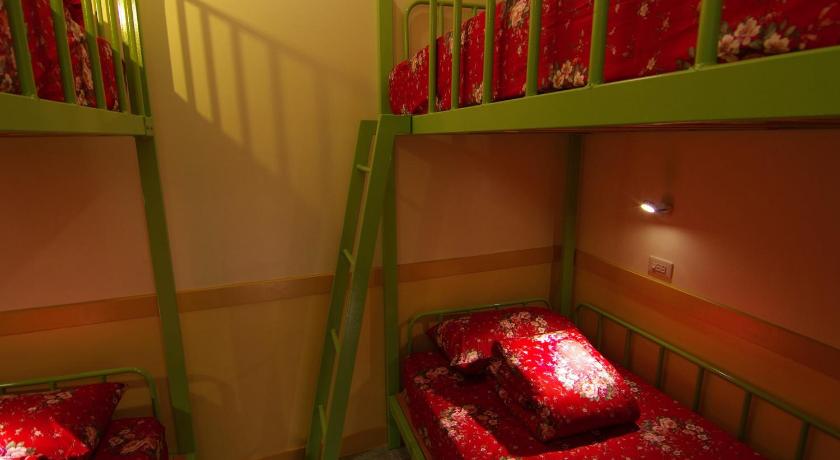 Image of Single Bed in Male Dormitory Room 7