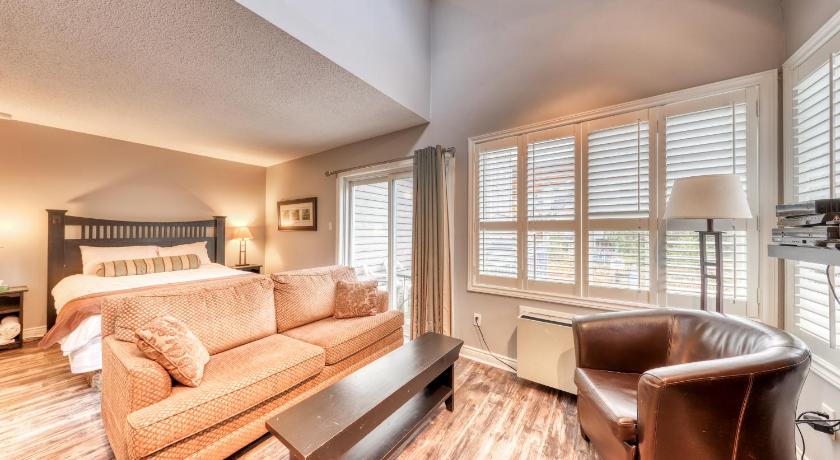 Condo 212 at North Creek Resort by Vacasa — Hotel in The Blue Mountains (ON)