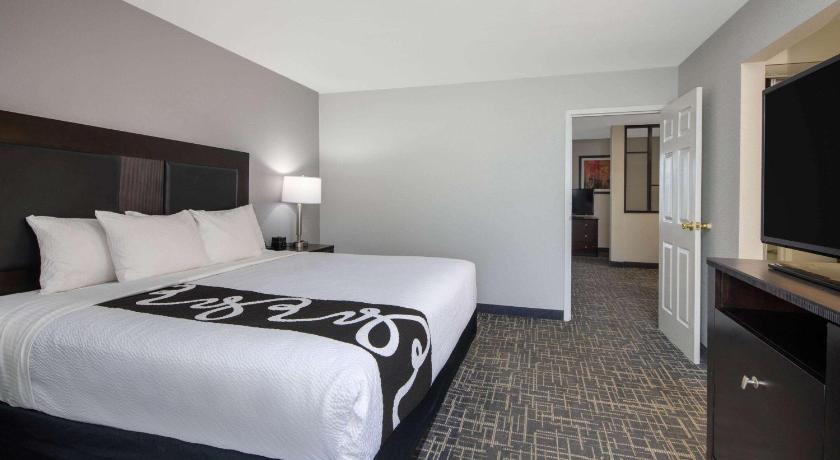 La Quinta Inn & Suites by Wyndham Atlanta Airport South