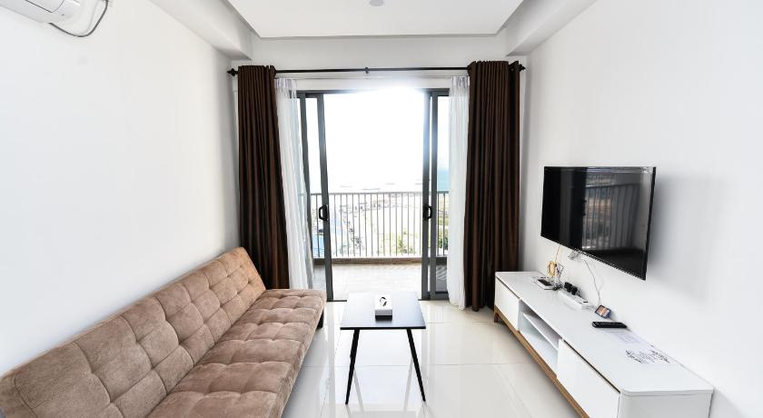 LOVINA 17-11 at Harbour Bay Residences - image 3