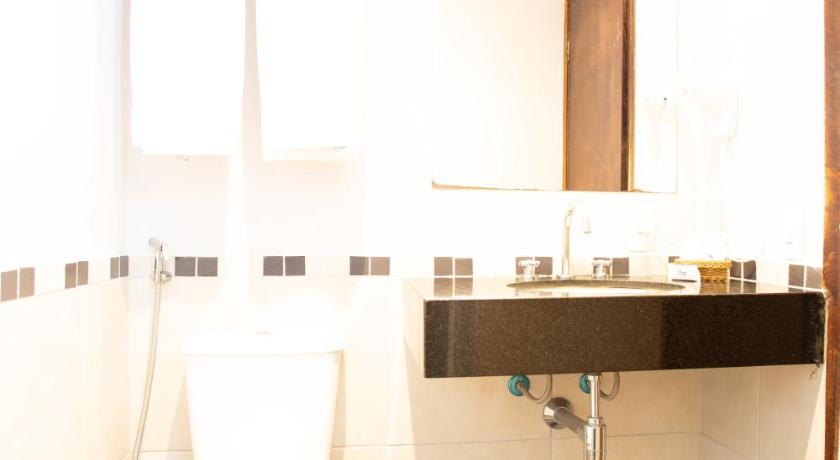 Image of Standard Triple Room 16