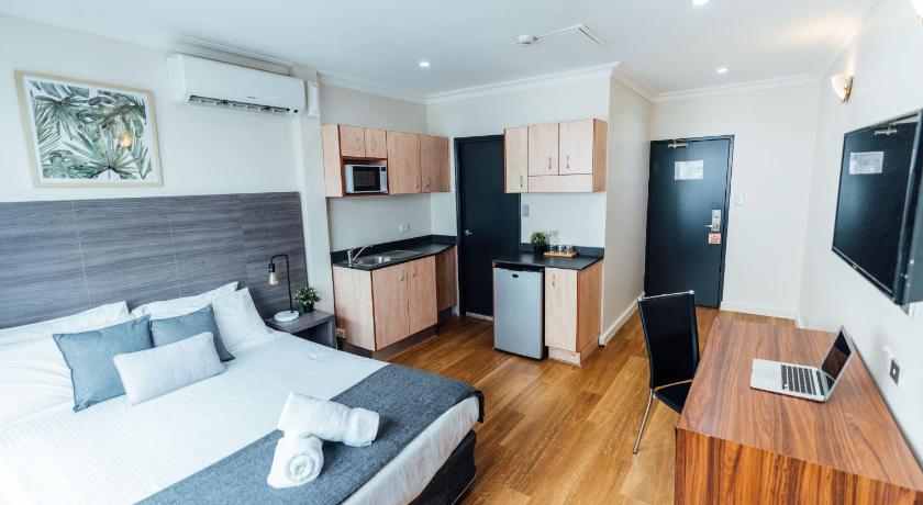 UNO Hotel Sydney (formerly Lido Suites Kings Cross) 2 Roslyn Street